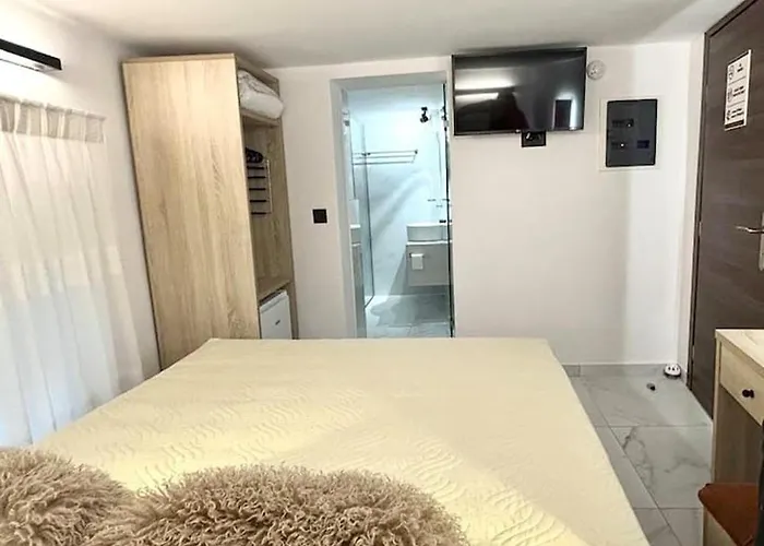 Evdokia Artheon Hotel *