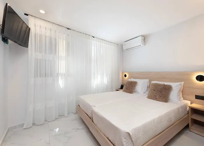 Evdokia Artheon Hotel *